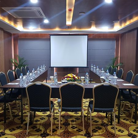 El Hotel Yogyakarta Malioboro מראה חיצוני תמונה